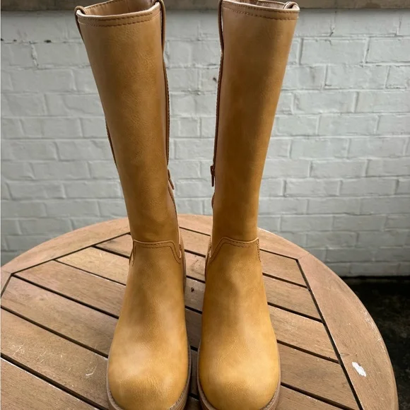 No Boundaries tall riding boot - Size 8.5. Brand new - Picture 3 of 6